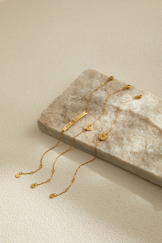 Lila Bracelet - Personalized Engraved Curved Bar Bracelet