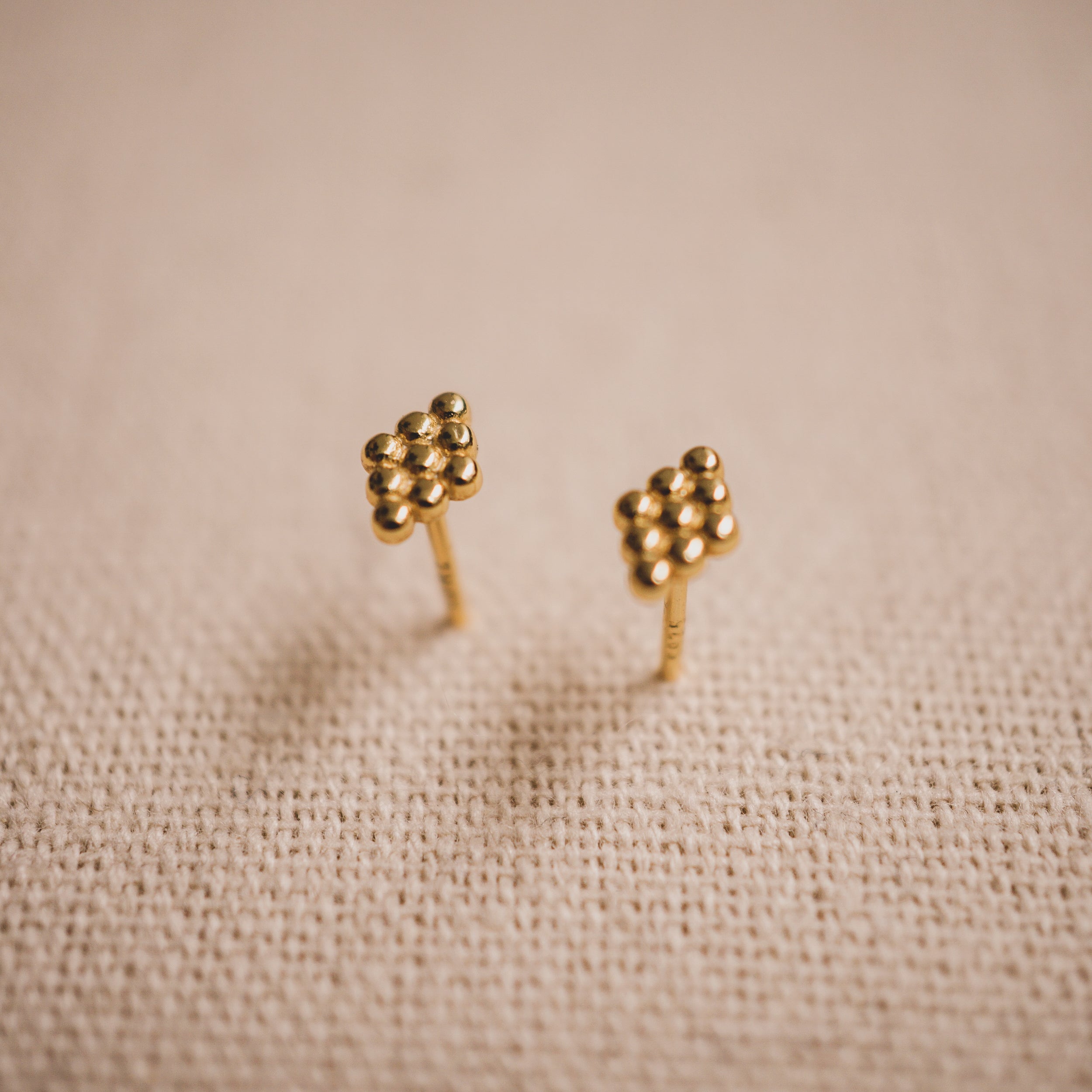 Dotted Rhombus Stud Earrings