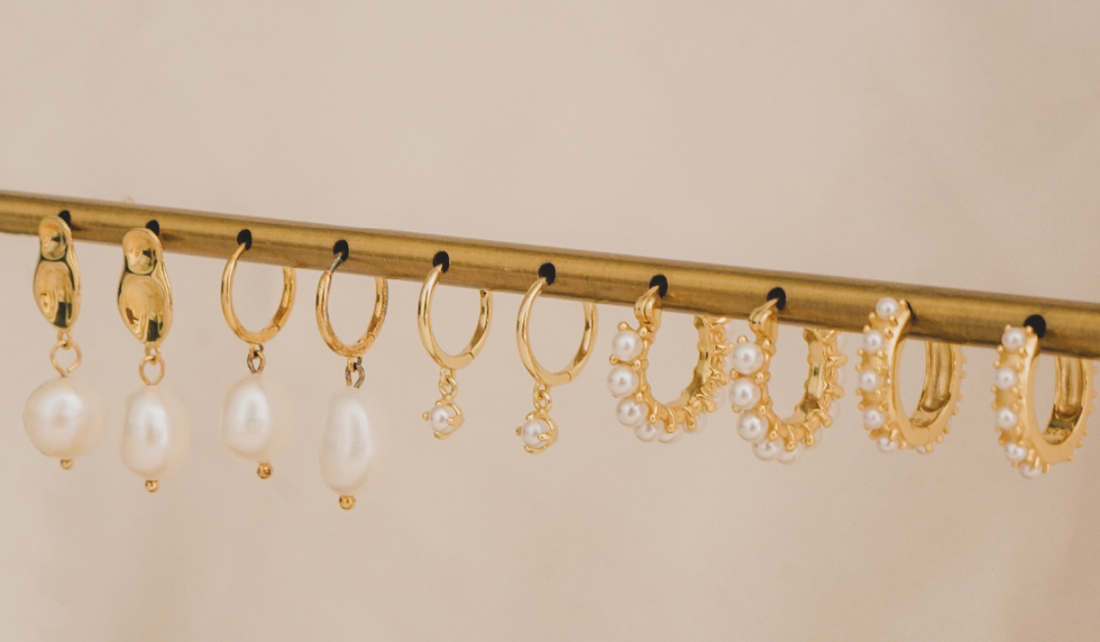 How to Find the Perfect Dainty Gold Jewelry for Your Face Shape