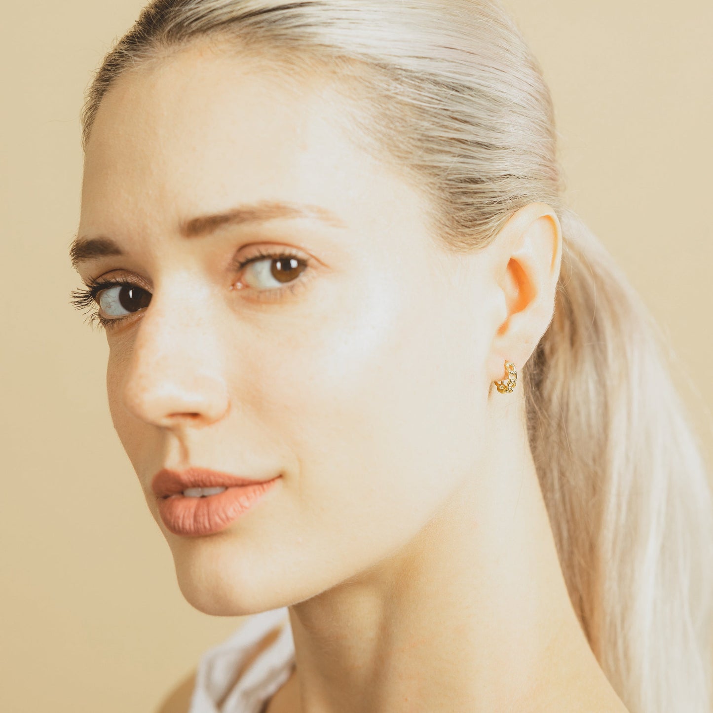 Dainty Chain Huggie Earrings