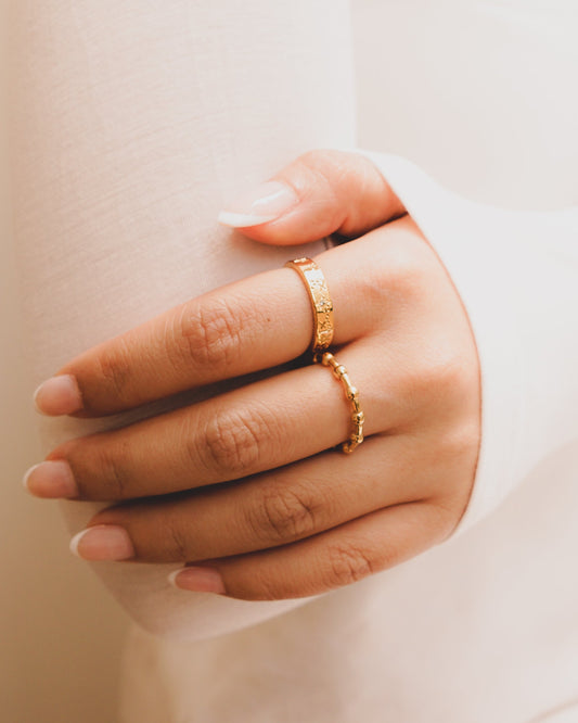 Linked Dot Ring