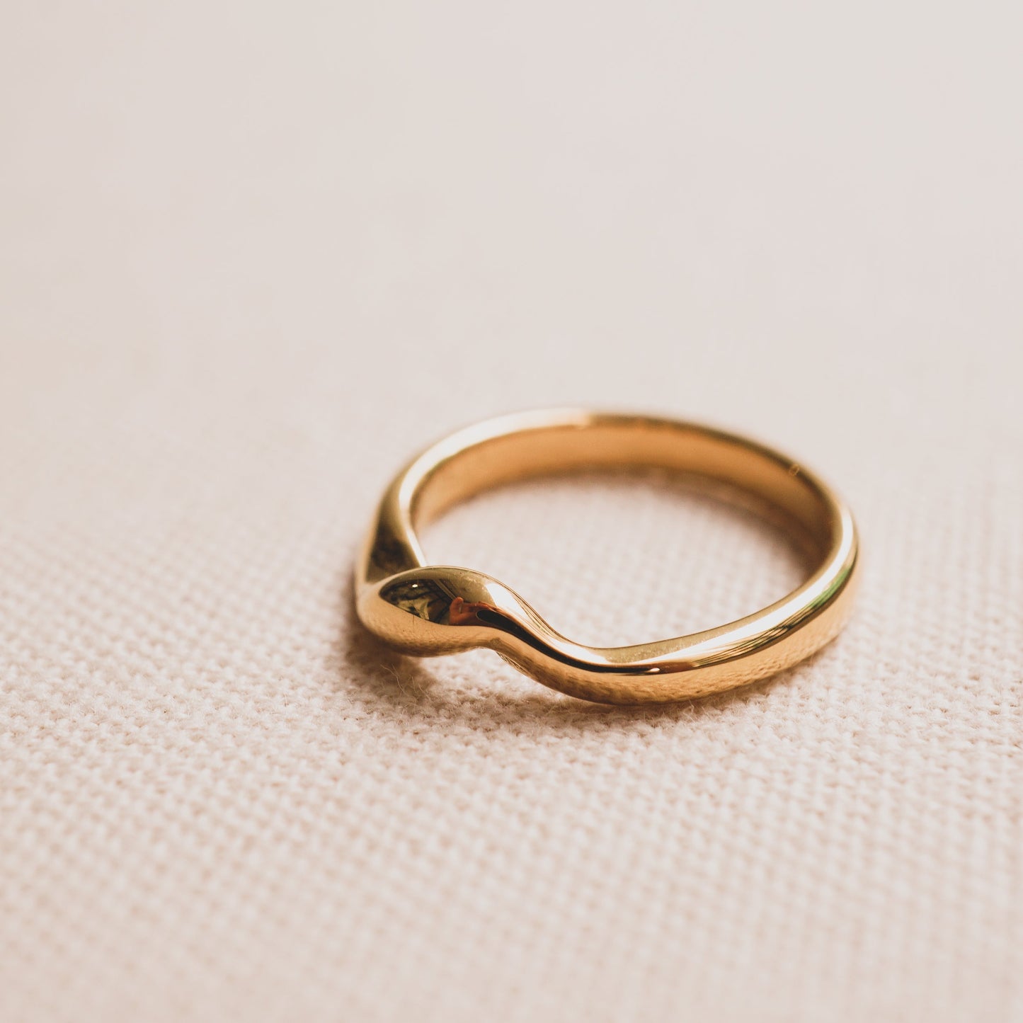 Ribbon Twist Ring