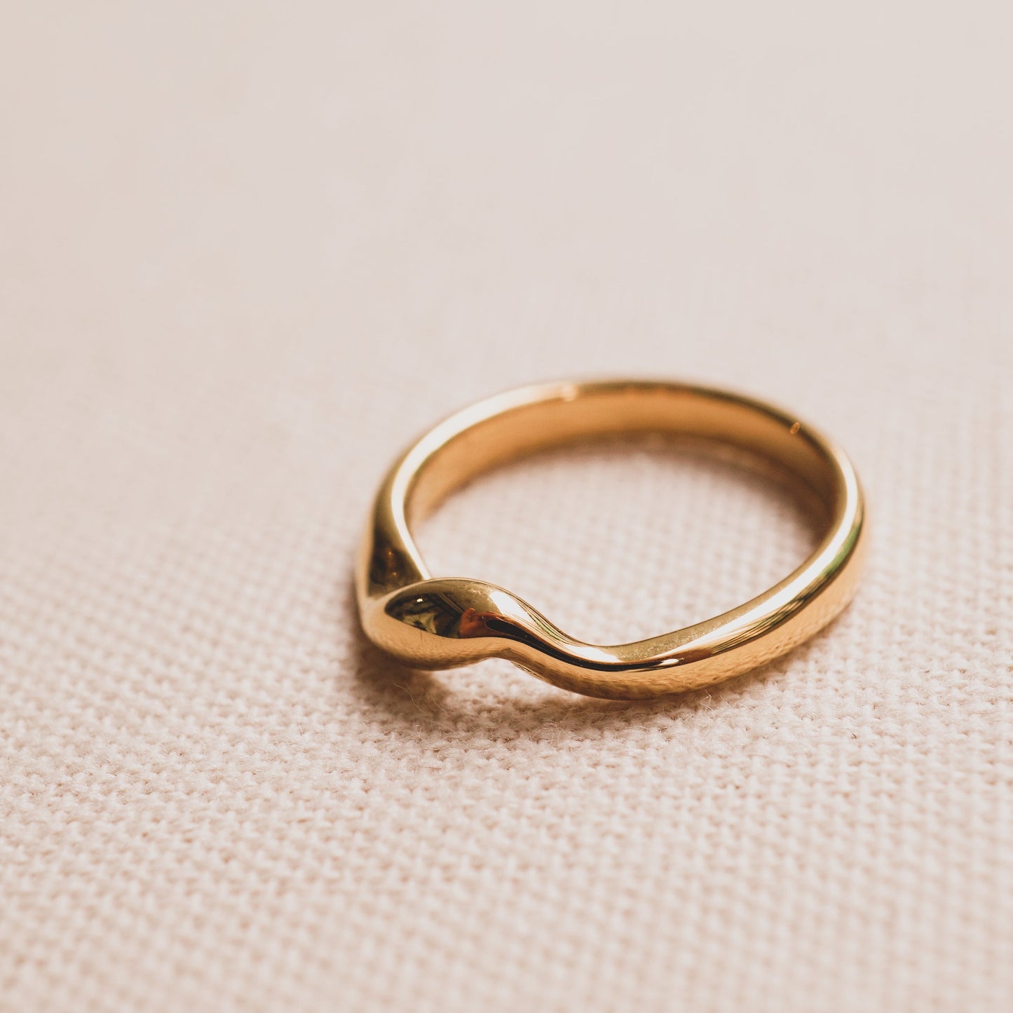 Ribbon Twist Ring