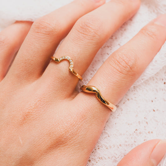 Ribbon Twist Ring