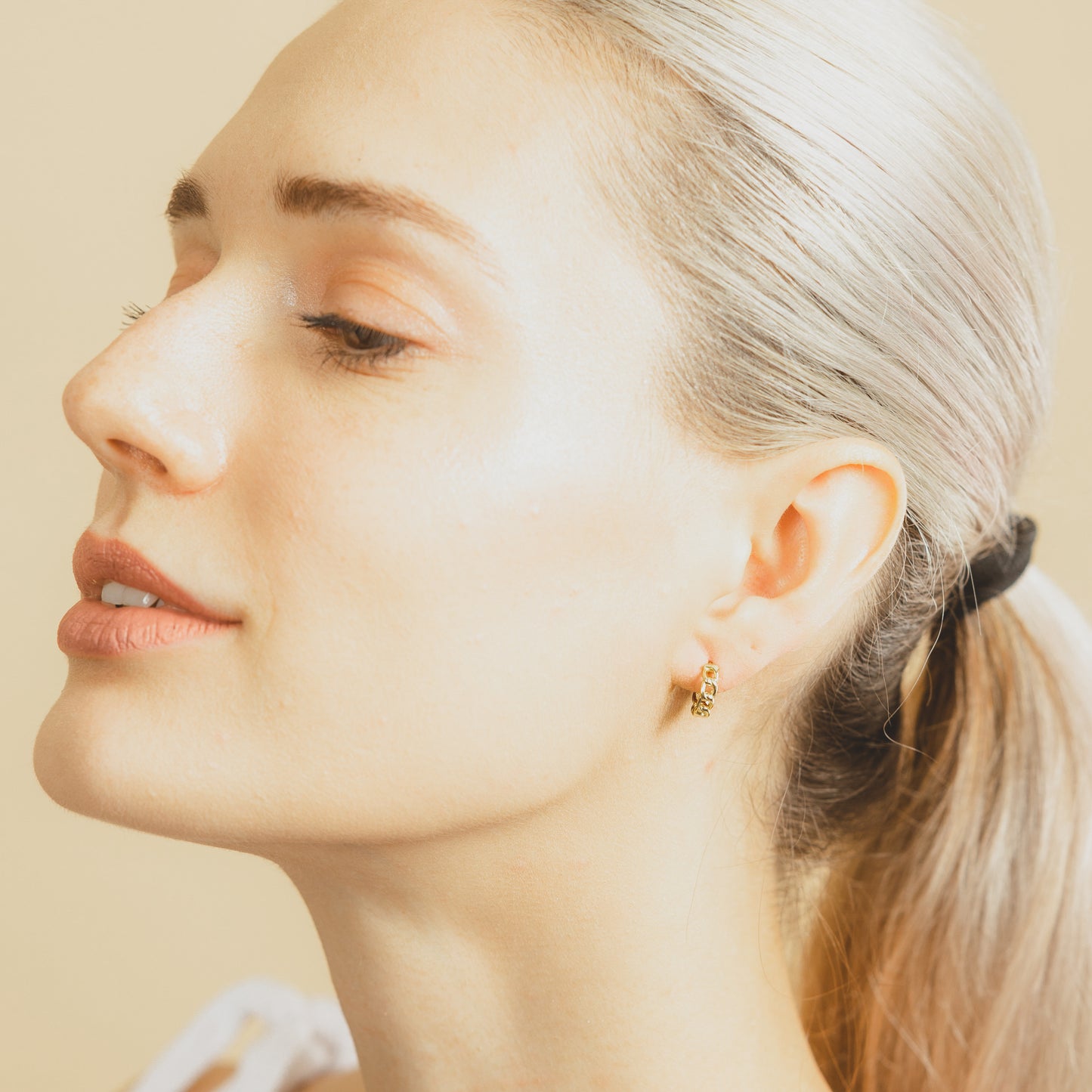 Dainty Chain Huggie Earrings